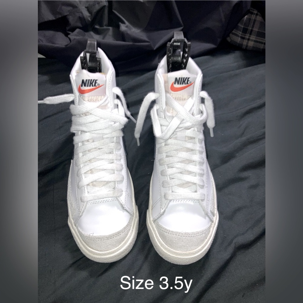 Nike blazers mid